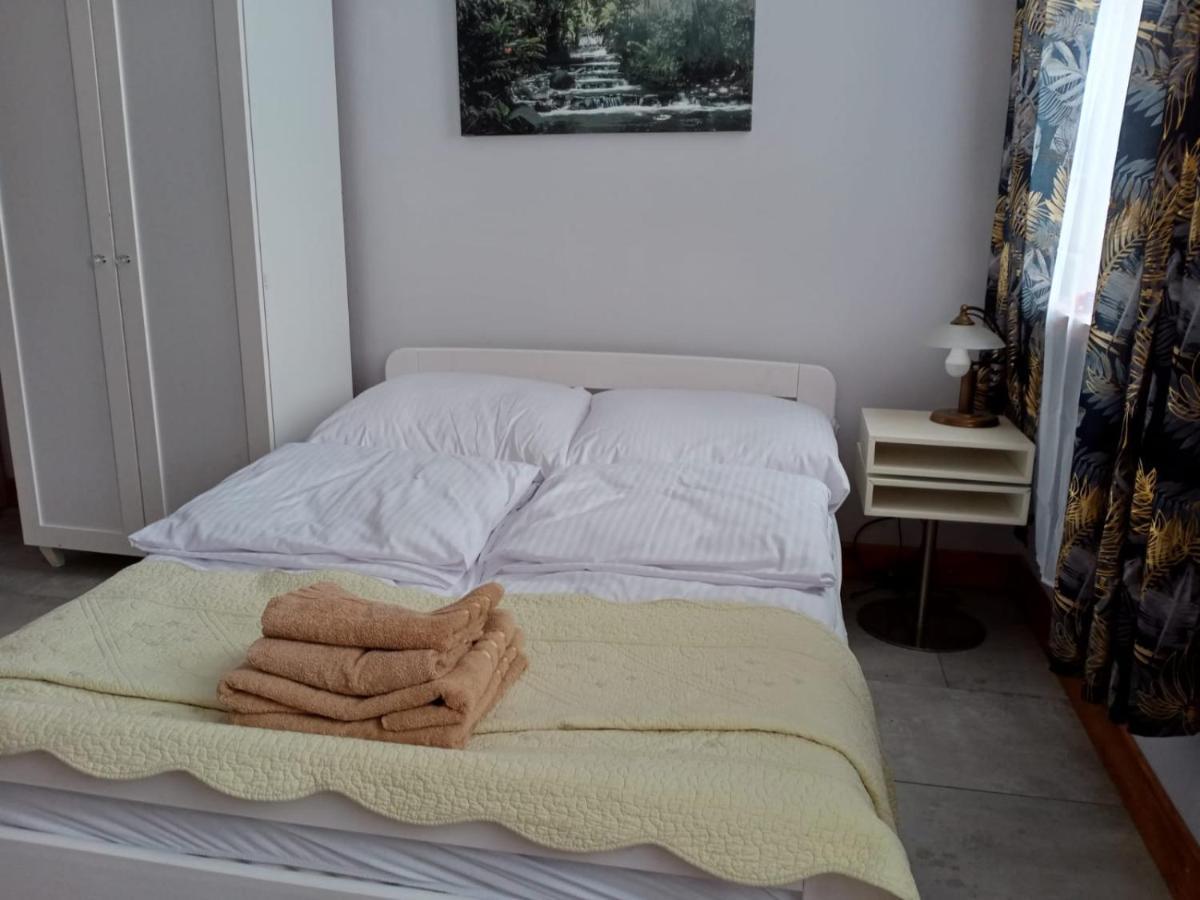 Sunny Bear Bed & Breakfast 耶莱尼亚古拉 外观 照片