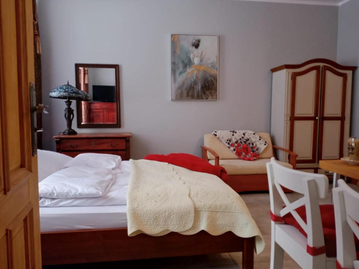 Sunny Bear Bed & Breakfast 耶莱尼亚古拉 外观 照片